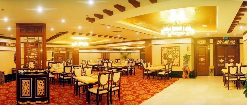 Yinhe Dynasty Hotel Chengdu Exterior photo